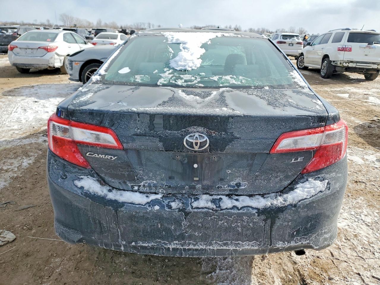 2013 Toyota Camry L - Фото 6