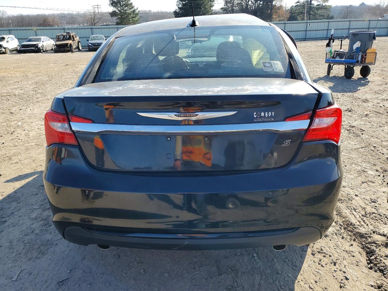 2012 Chrysler 200 Touring - Image 6