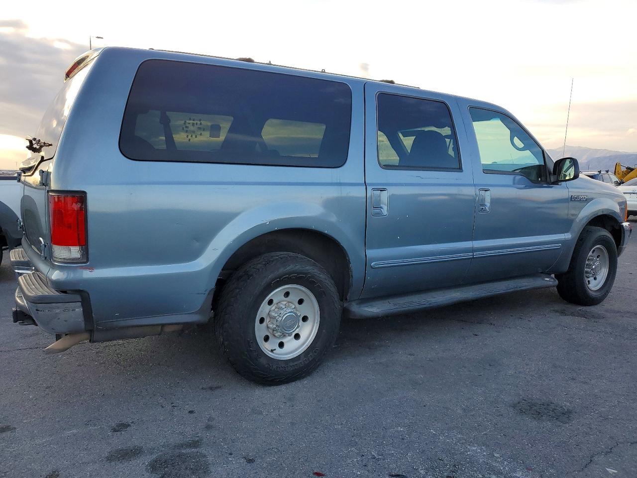 2000 Ford Excursion Xlt - Image 3