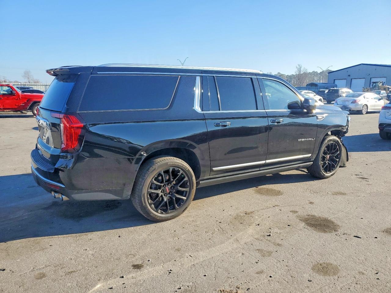 2022 GMC Yukon Xl Denali - Фото 3