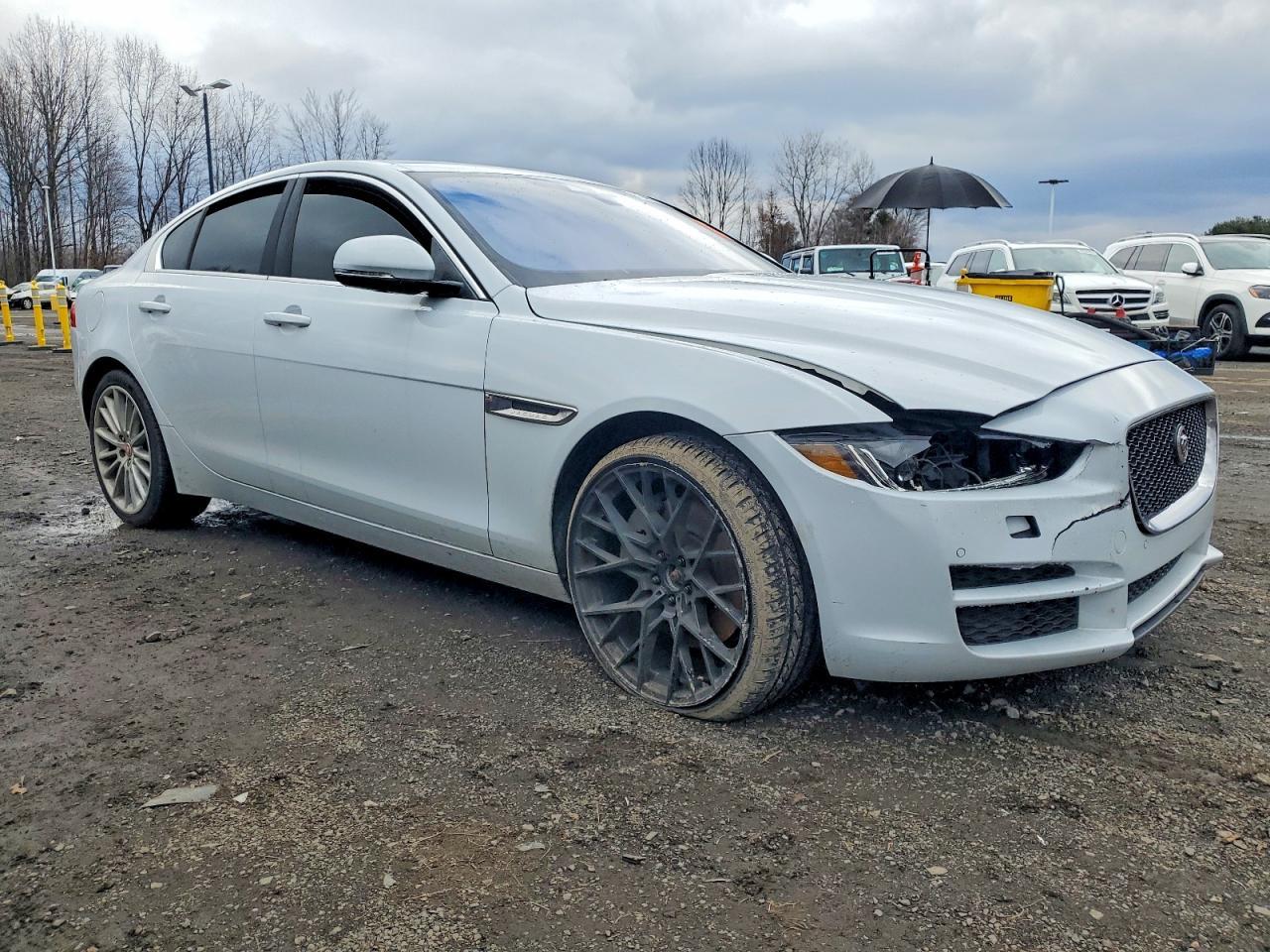 2018 Jaguar Xe Portfolio Le - Фото 4