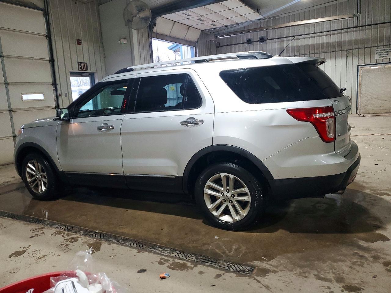 2012 Ford Explorer Xlt - Фото 2