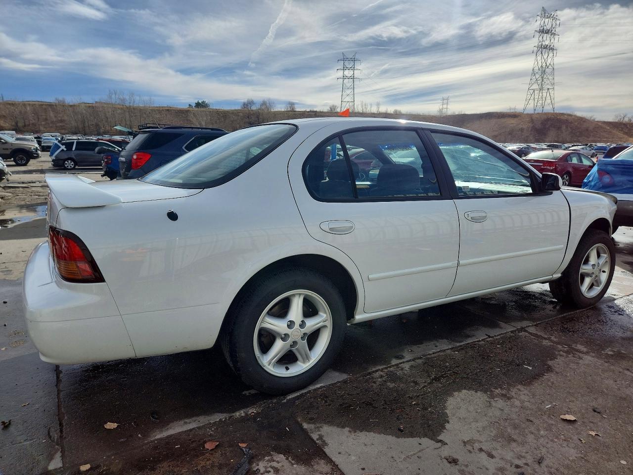 1998 Nissan Maxima Gxe - Image 3