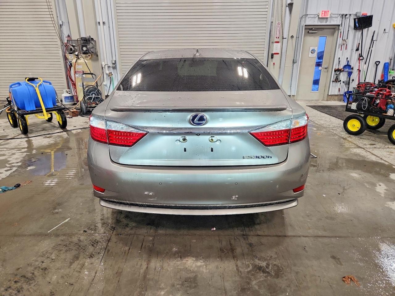 2015 Lexus Es 300H - Image 6