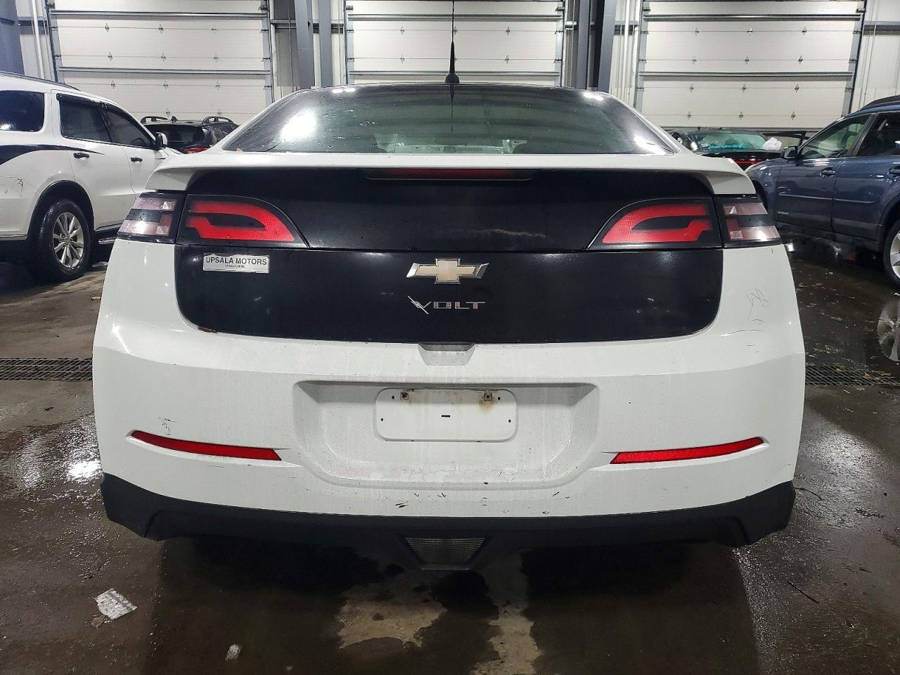 2012 Chevrolet Volt - Image 6