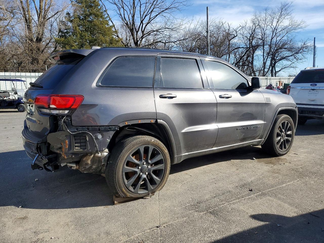 2017 Jeep Grand Cherokee Laredo - Фото 3