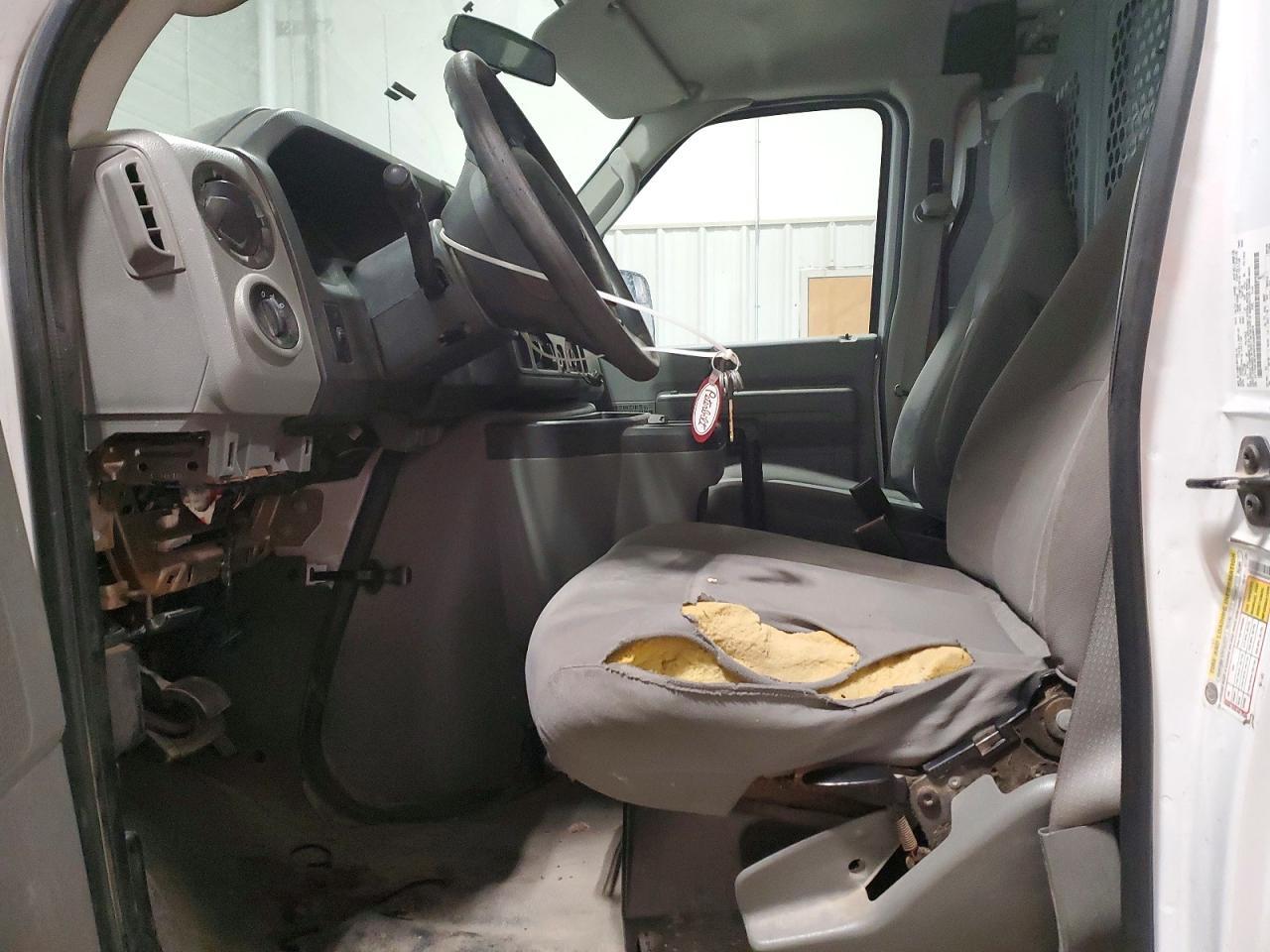 2013 Ford E250 Delivery Van - Image 7