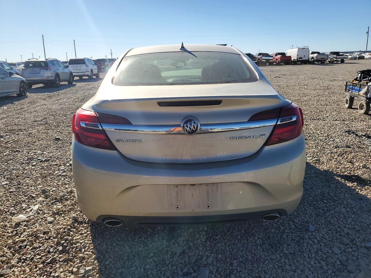 2014 Buick Regal - Image 6