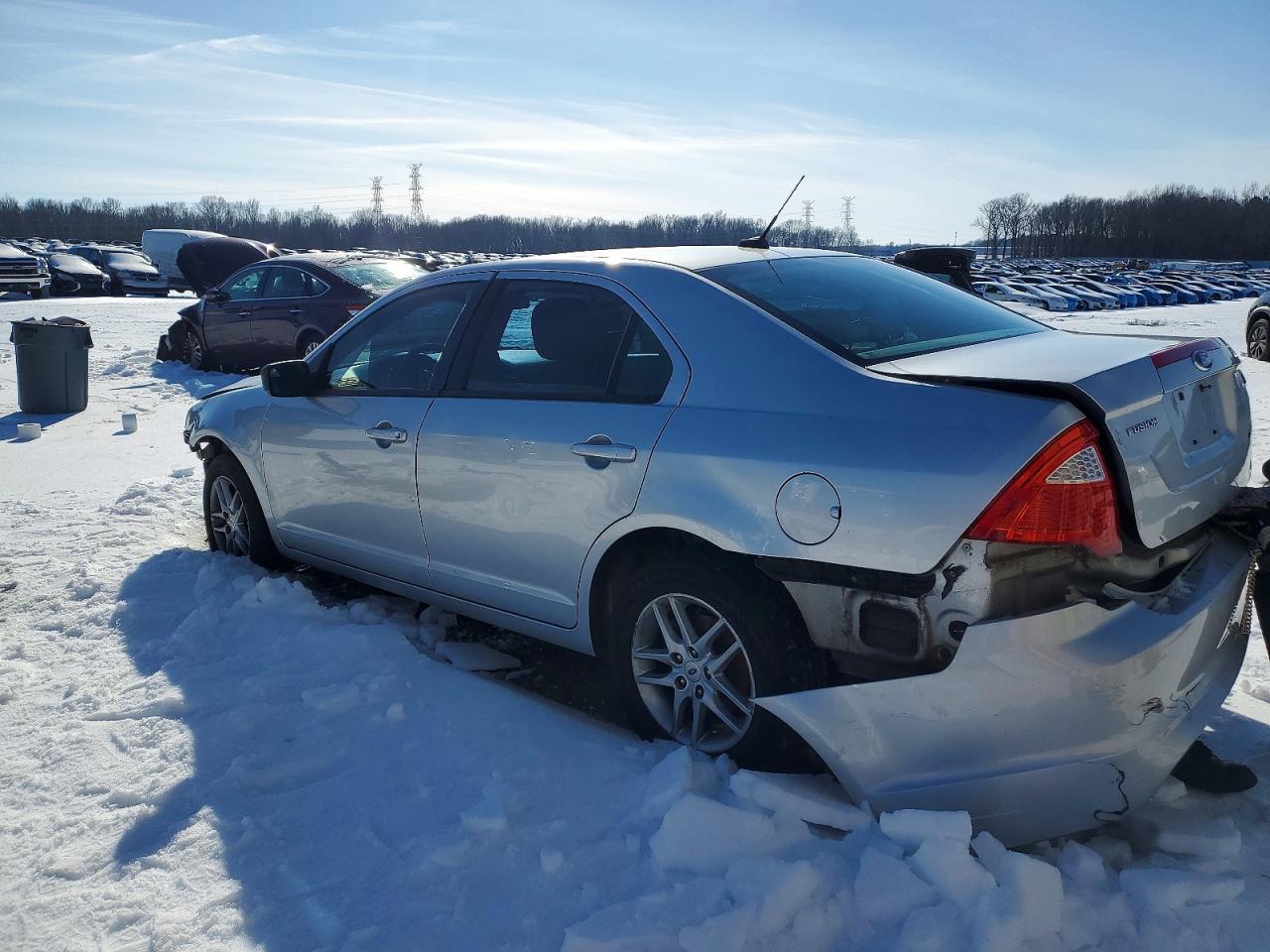 2012 Ford Fusion S - Фото 2