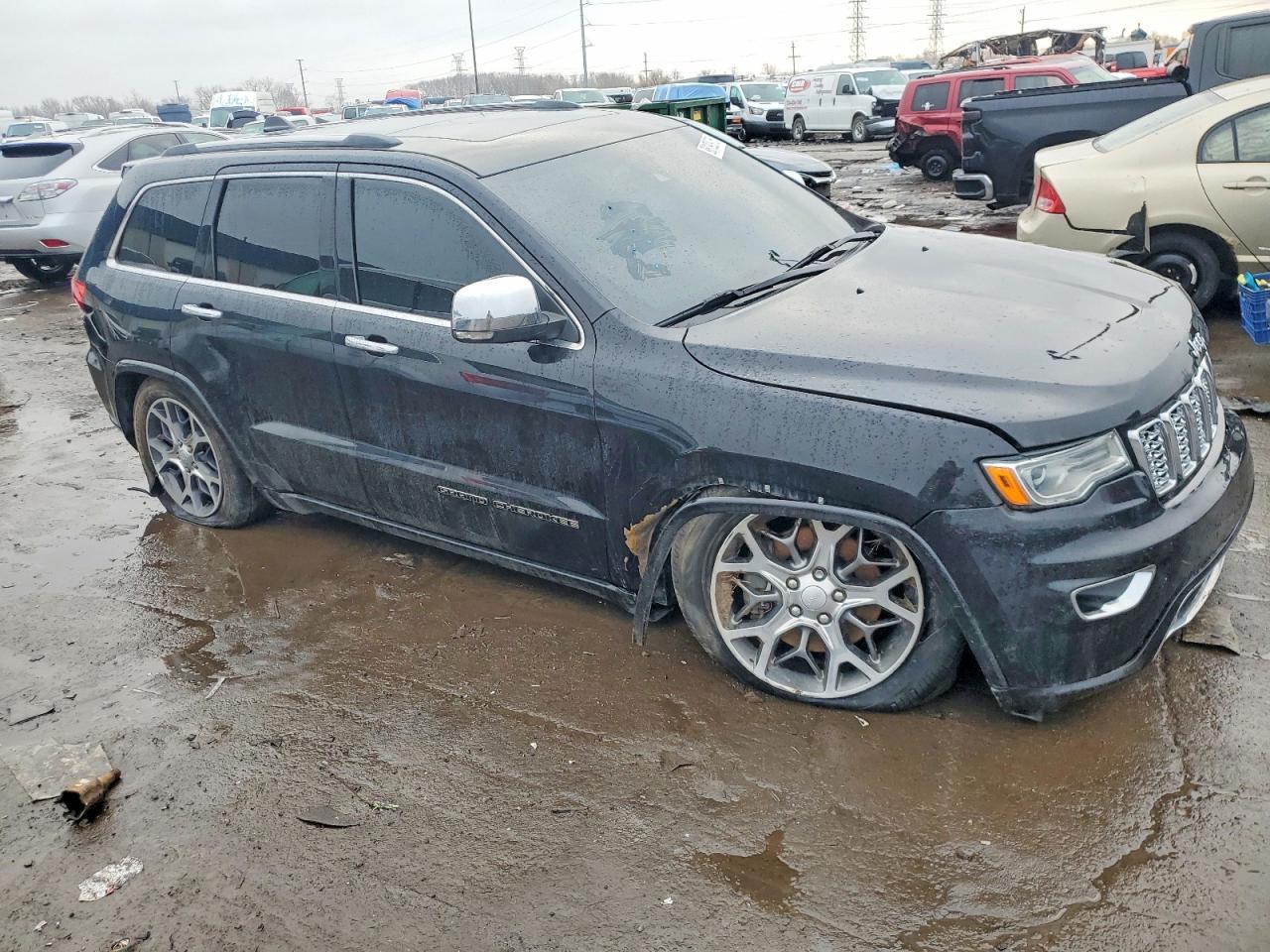 2019 Jeep Grand Cherokee Overland - Image 4