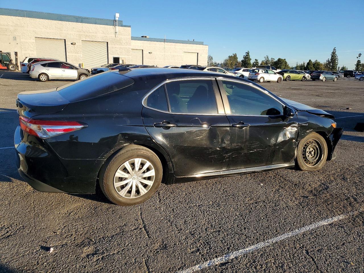2019 Toyota Camry Le - Image 3