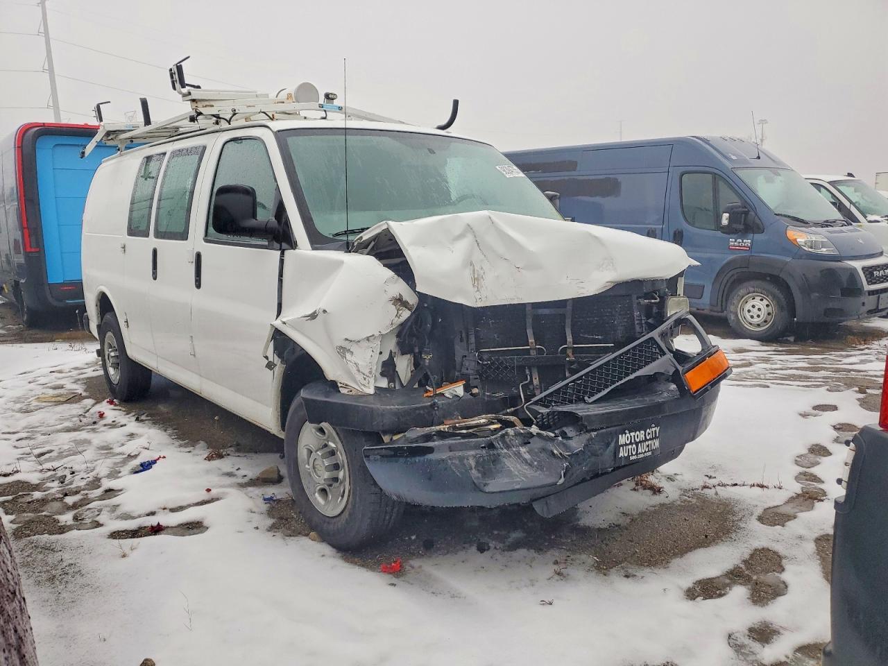 2013 Chevrolet Express G2500 - Фото 4