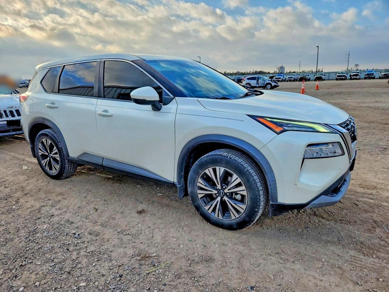 2022 Nissan Rogue Sv - Фото 4