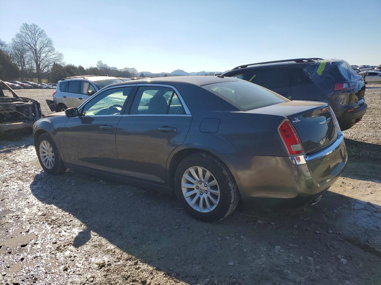 2013 Chrysler 300 - Image 2