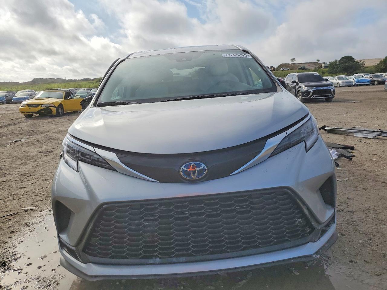 2024 Toyota Sienna Xse - Image 5