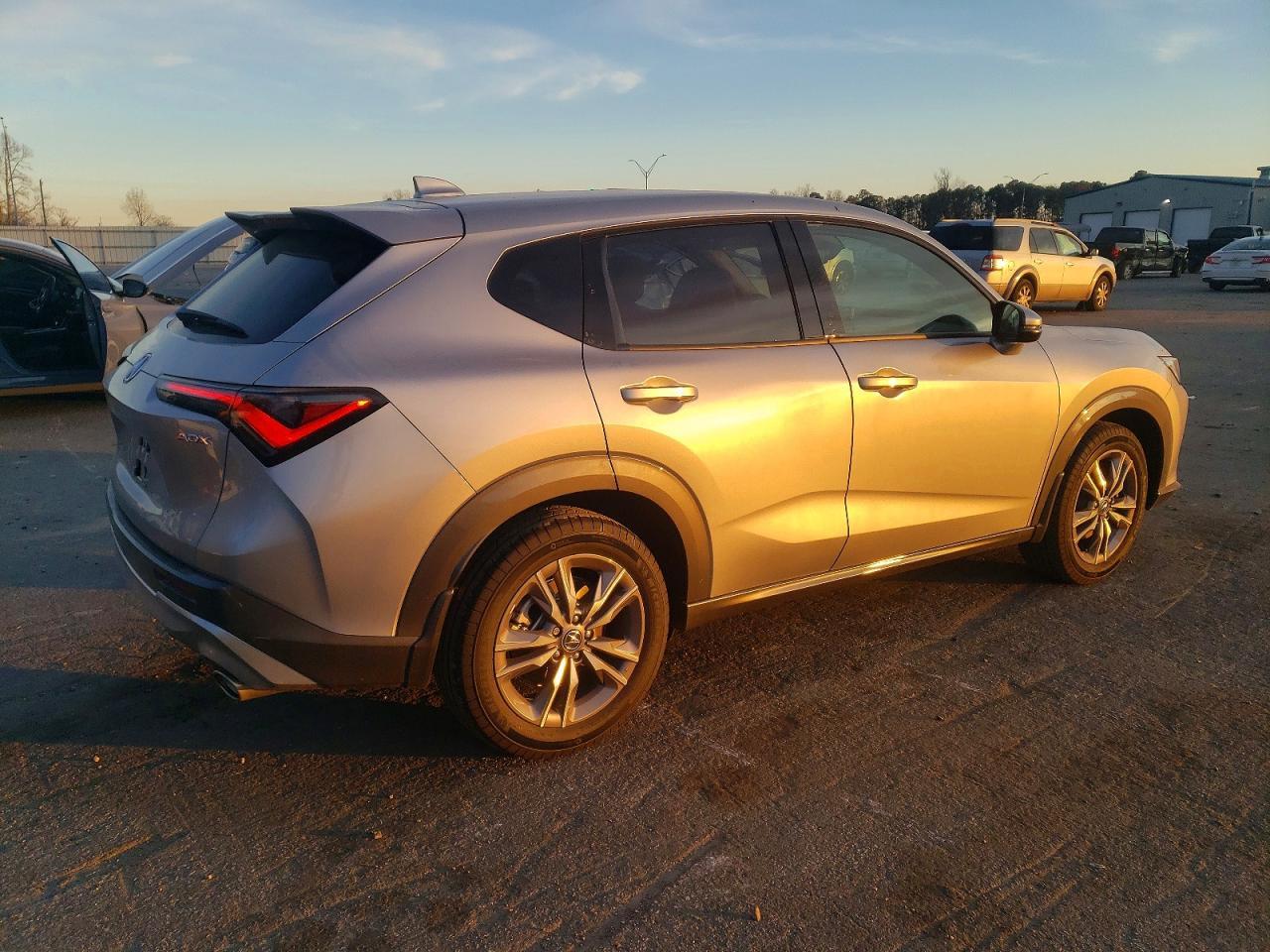 2025 Acura Adx - Фото 3