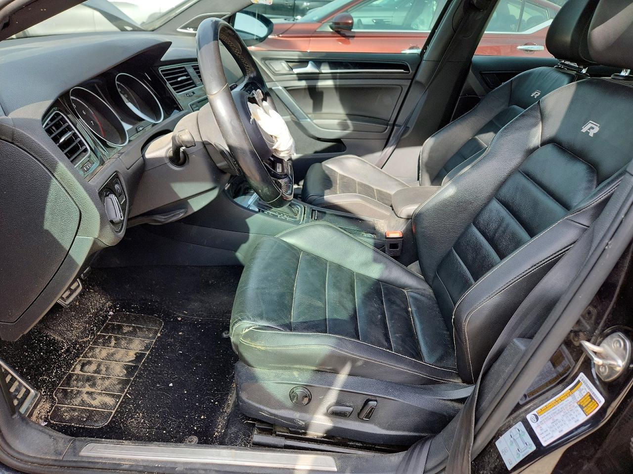 2017 Volkswagen Golf R - Image 7