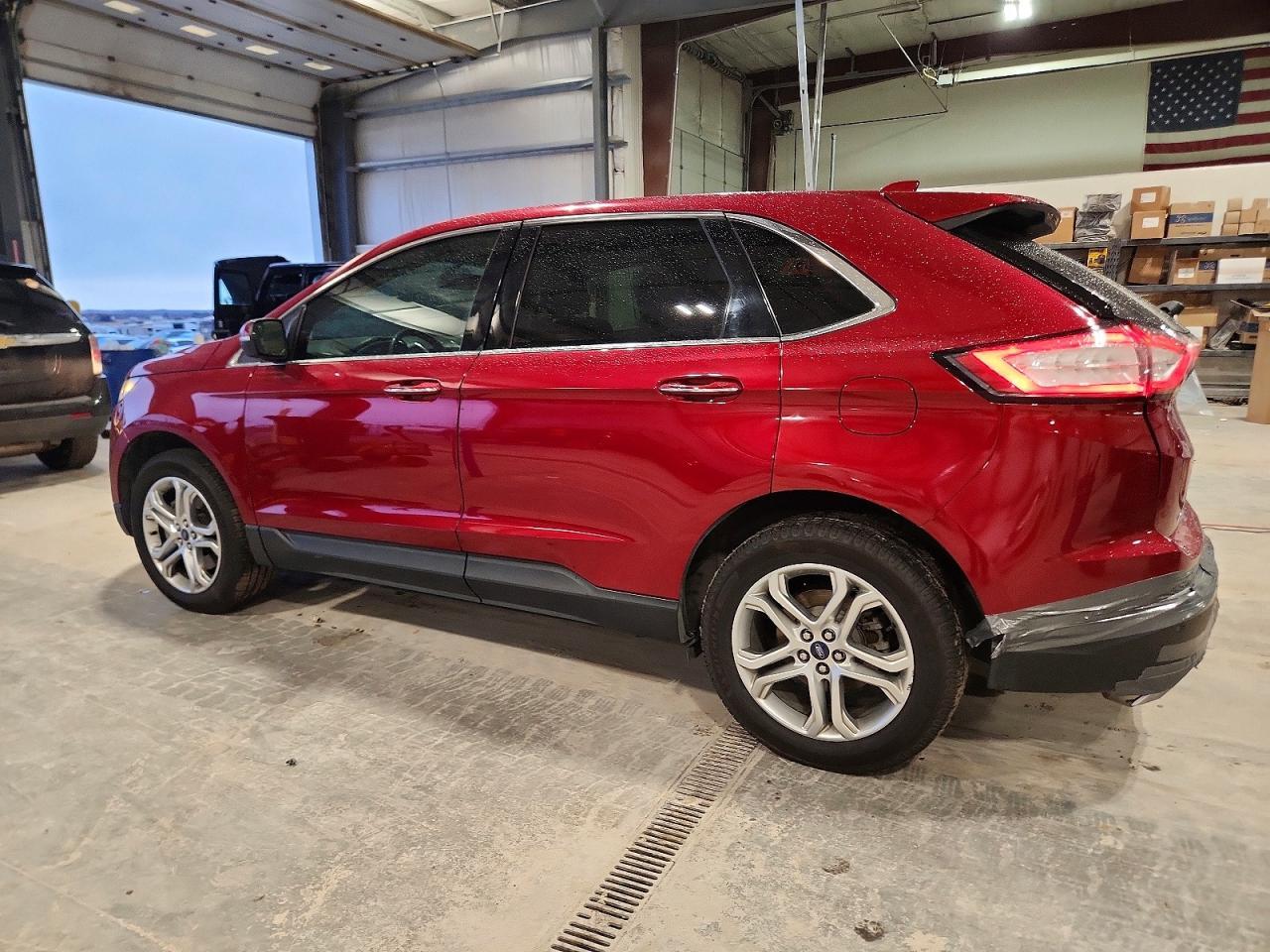 2018 Ford Edge Titanium - Фото 2
