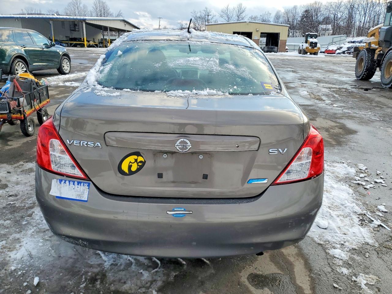 2012 Nissan Versa S - Image 6