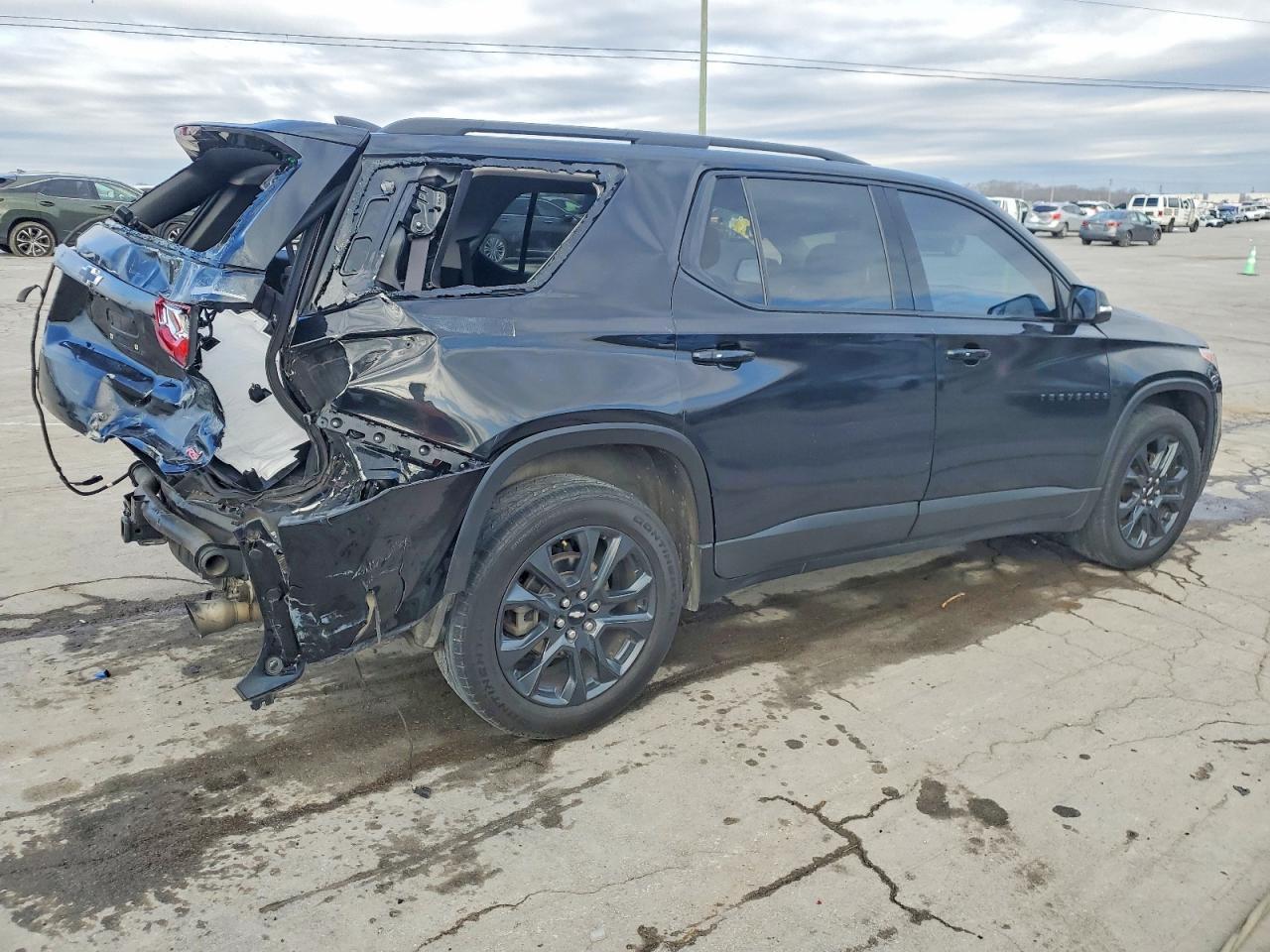 2021 Chevrolet Traverse Rs - Фото 3