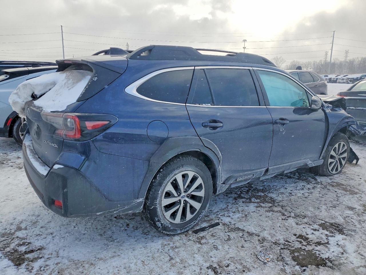 2023 Subaru Outback Premium - Фото 3