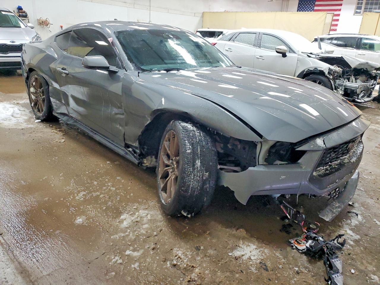 2025 Ford Mustang - Фото 4