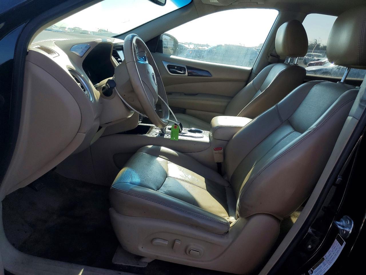 2014 Nissan Pathfinder S - Image 7