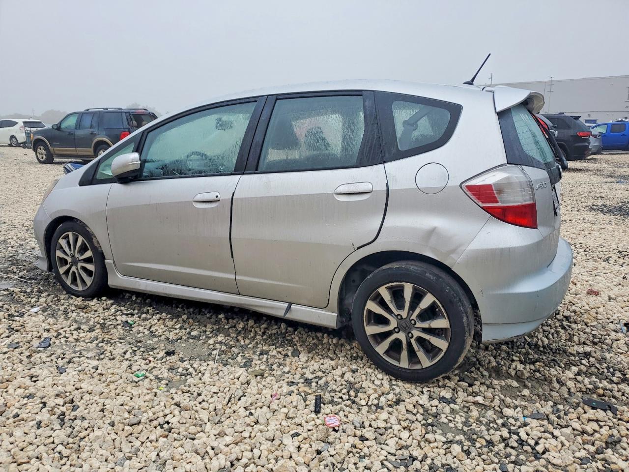 2013 Honda Fit Sport - Фото 2