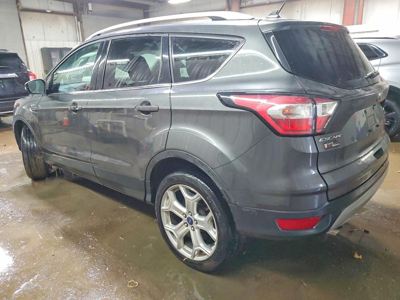 2018 Ford Escape Titanium - Фото 2