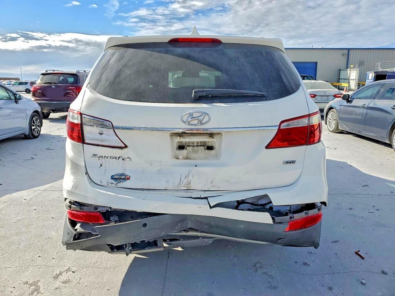 2014 Hyundai Santa Fe Gls - Image 6