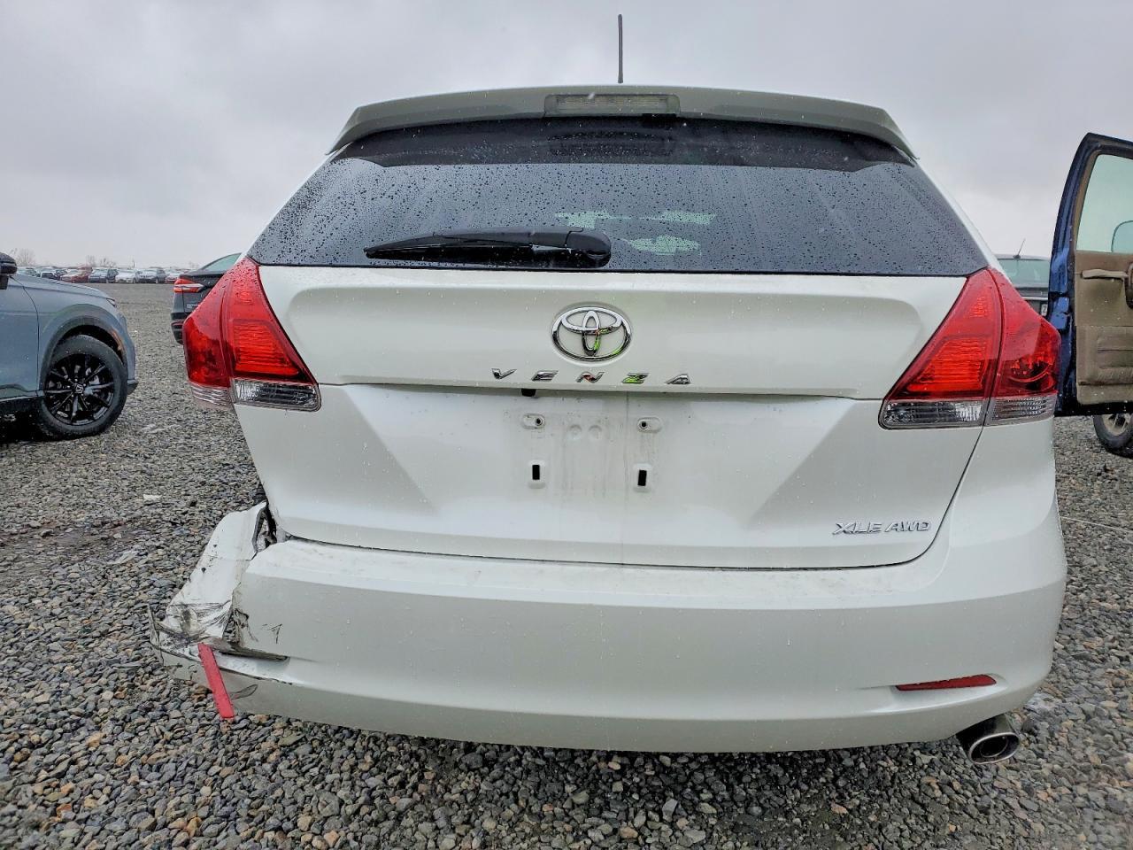 2015 Toyota Venza Le - Image 6