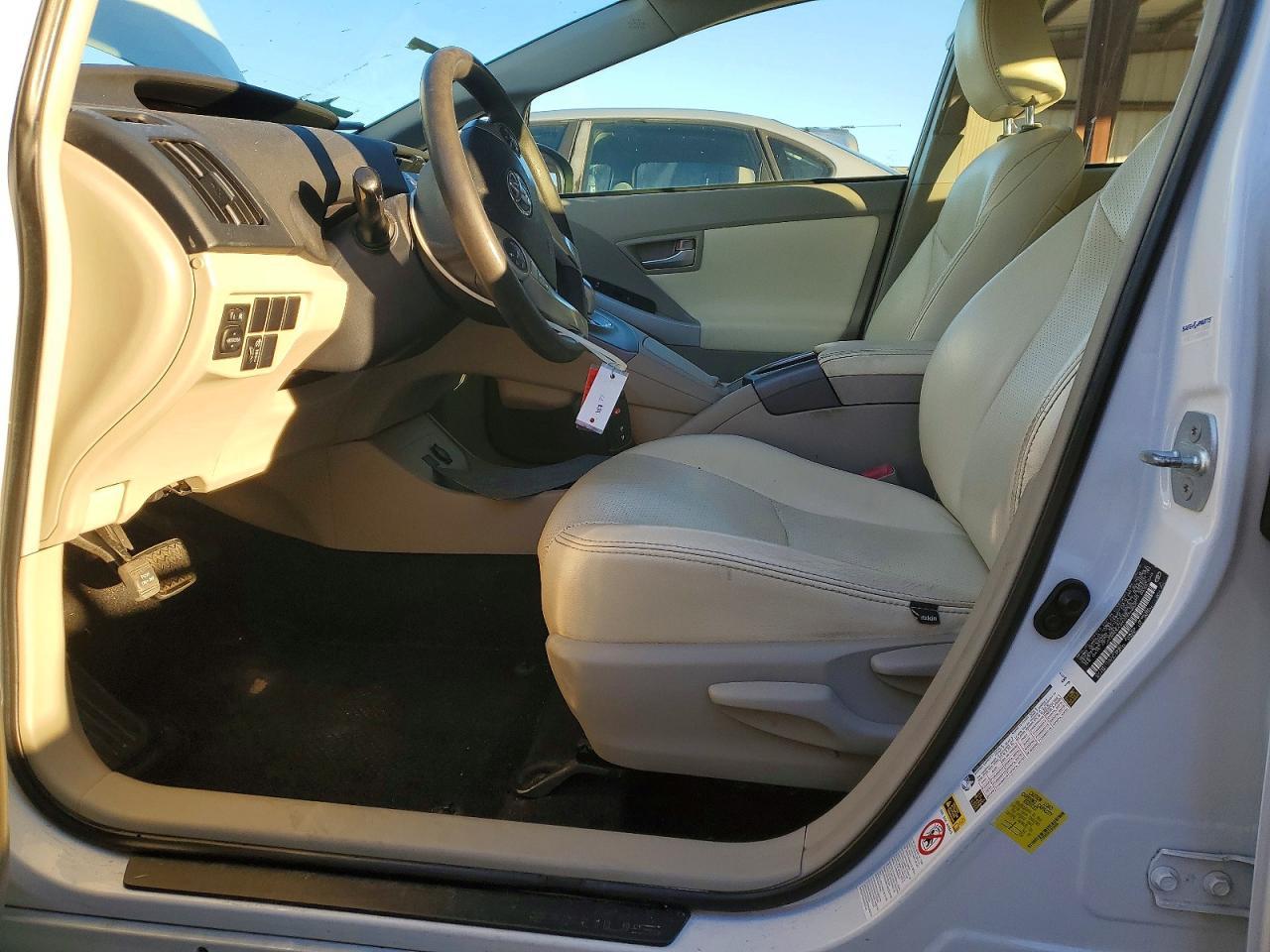 2012 Toyota Prius - Фото 7