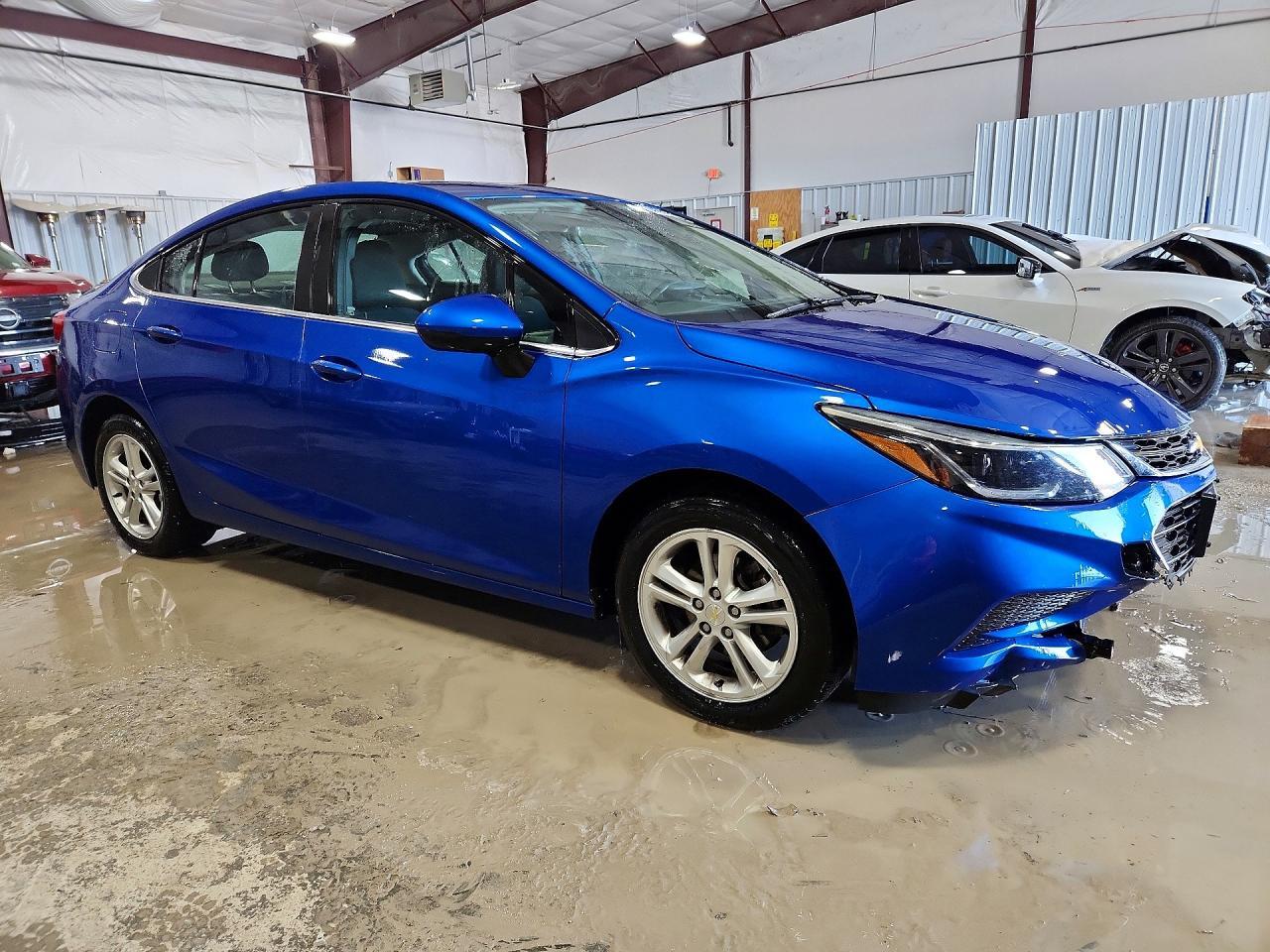 2018 Chevrolet Cruze Lt - Image 4