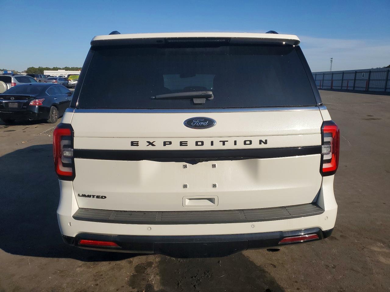 2023 Ford Expedition Limited - Image 6