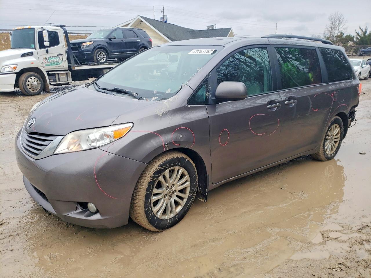 2015 Toyota Sienna Xle 8-Passenger