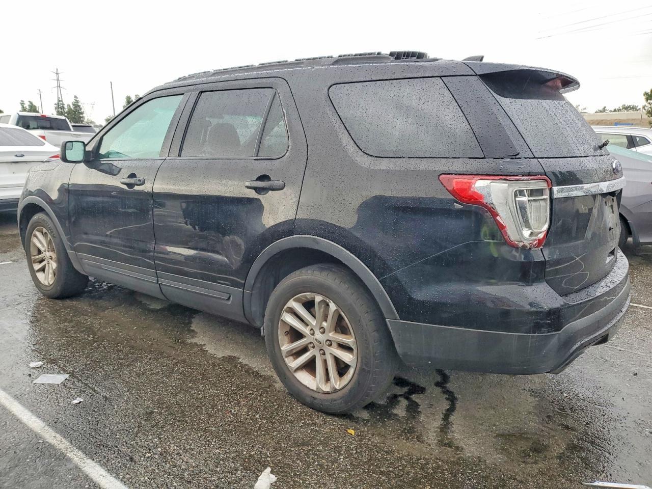 2016 Ford Explorer - Фото 2