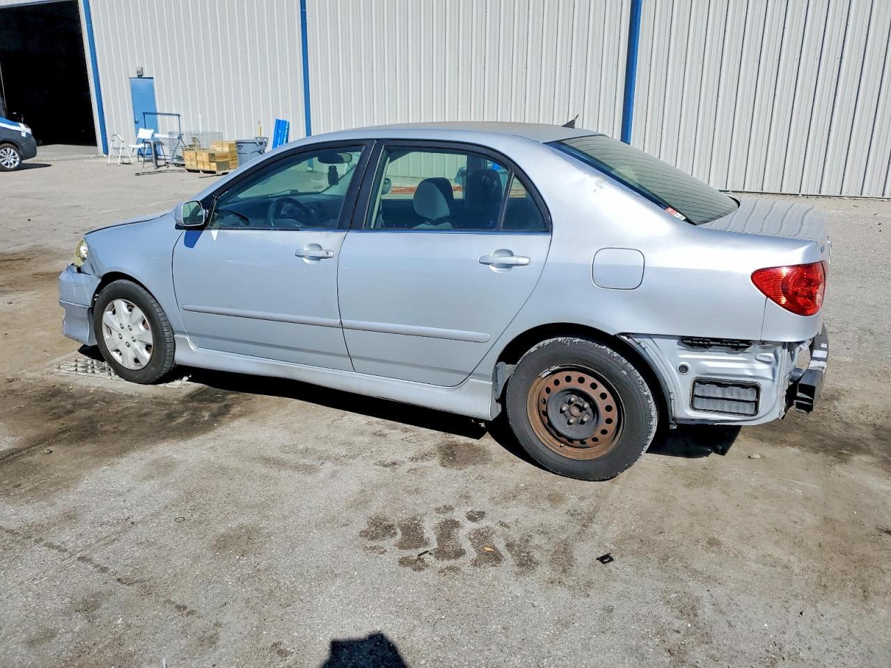 2005 Toyota Corolla S - Фото 2