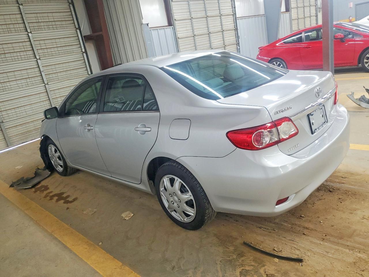 2013 Toyota Corolla - Фото 2