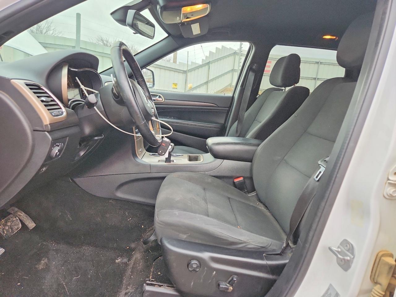 2015 Jeep Grand Cherokee Laredo - Image 7