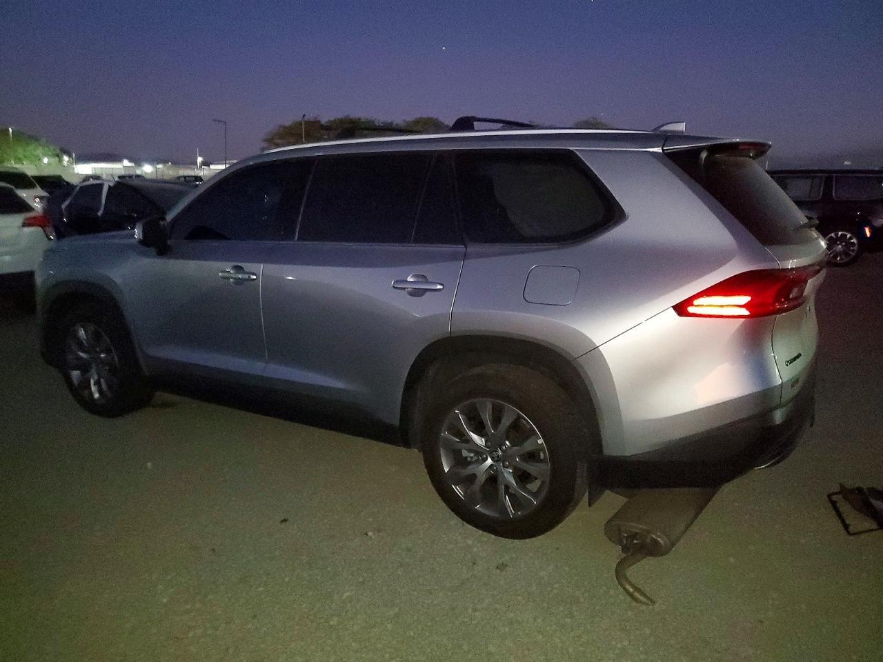 2024 Toyota Grand Highlander Xle - Фото 2