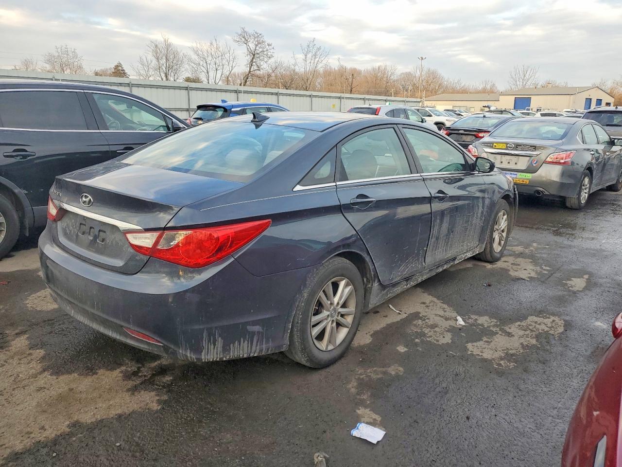 2012 Hyundai Sonata Gls - Image 3
