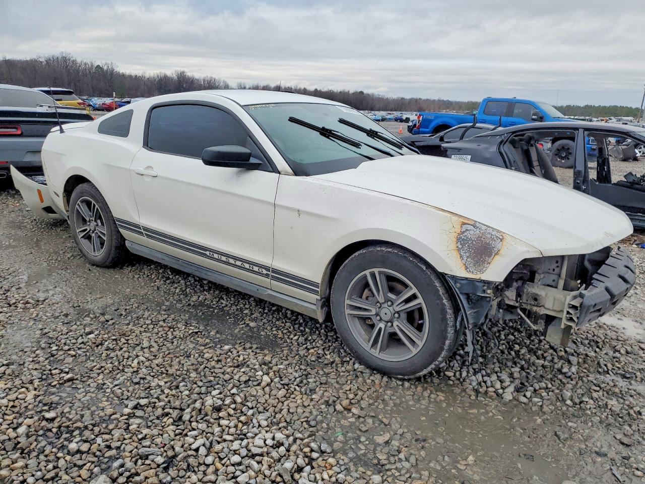2010 Ford Mustang - Фото 4