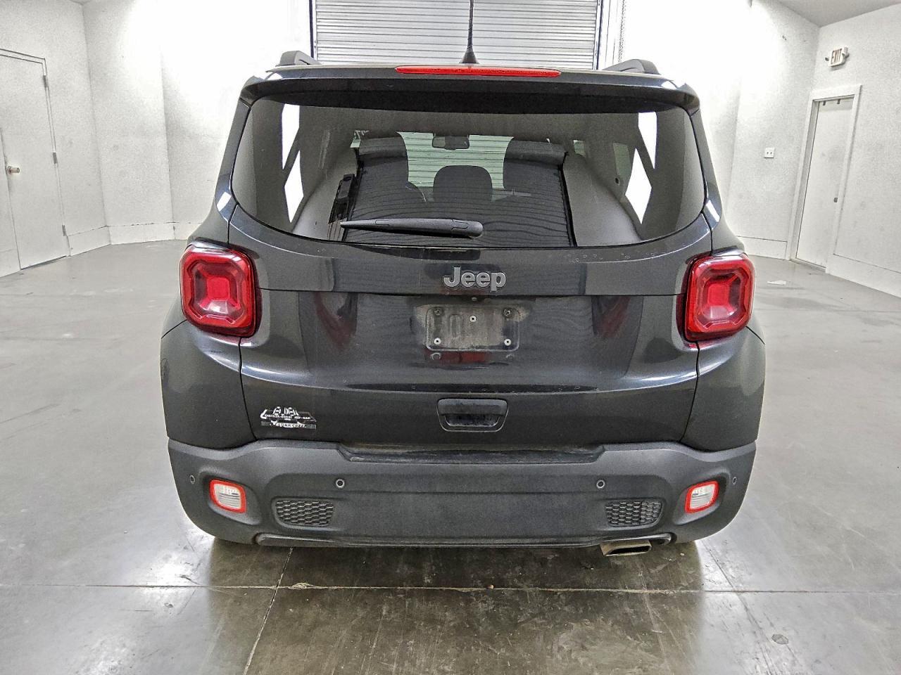 2020 Jeep Renegade Latitude - Фото 6