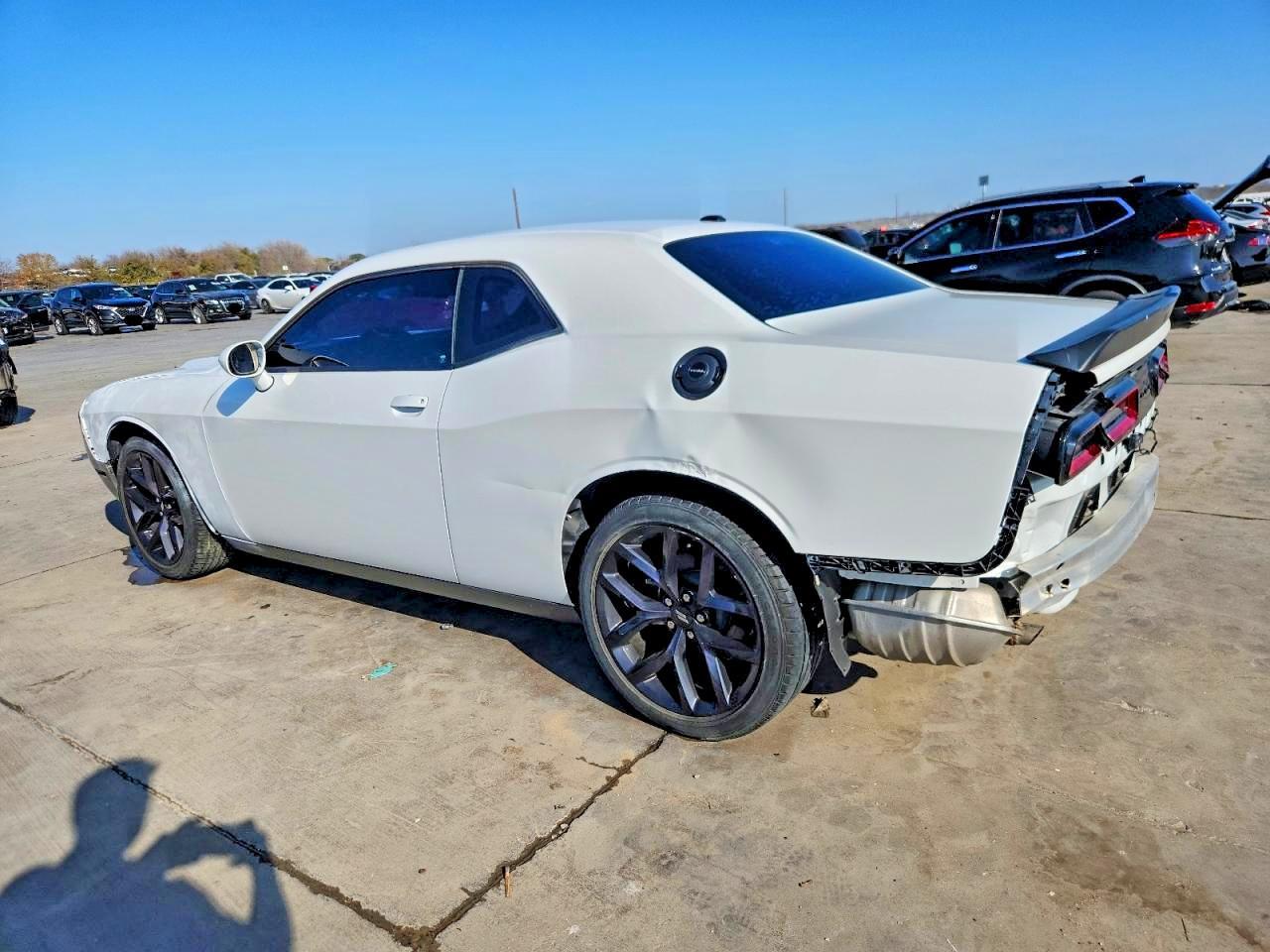 2020 Dodge Challenger Sxt - Фото 2