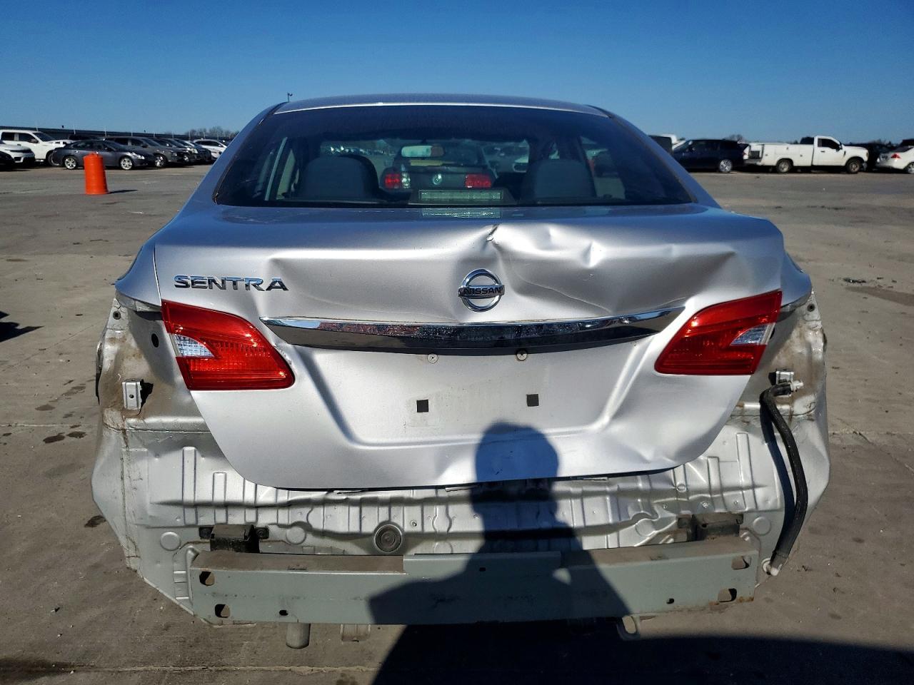 2019 Nissan Sentra S - Image 6