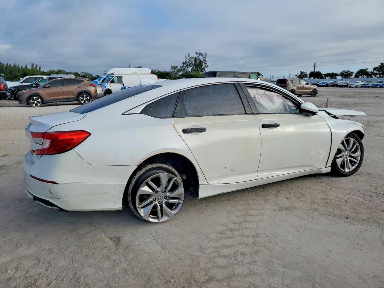 2018 Honda Accord Lx - Фото 3
