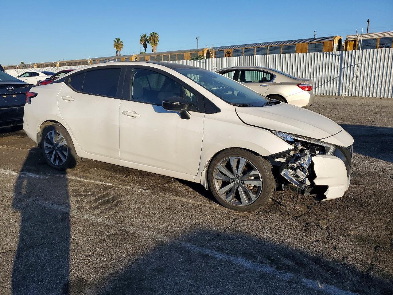 2020 Nissan Versa Sr - Фото 4