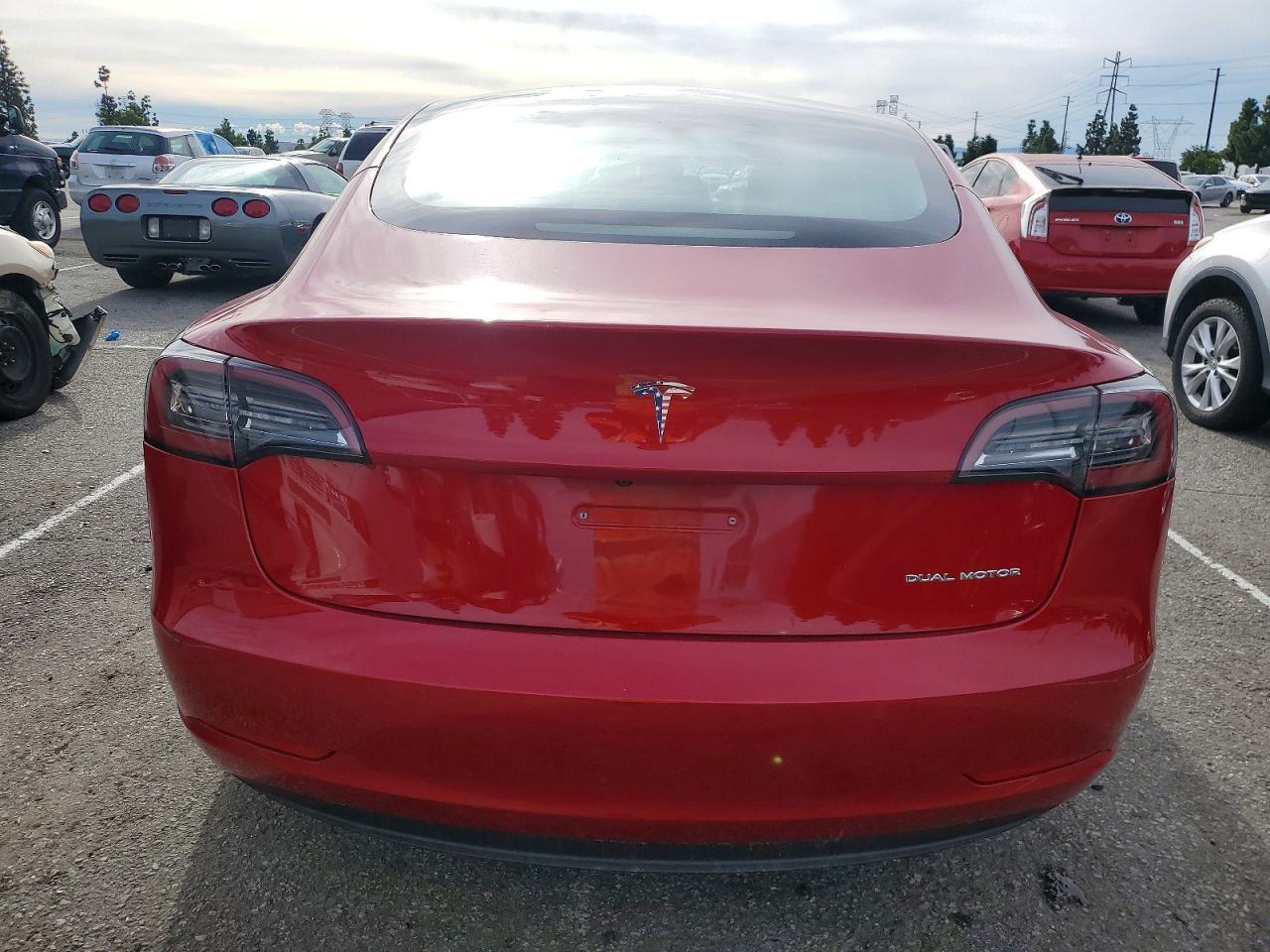 2022 Tesla Model 3 - Фото 6
