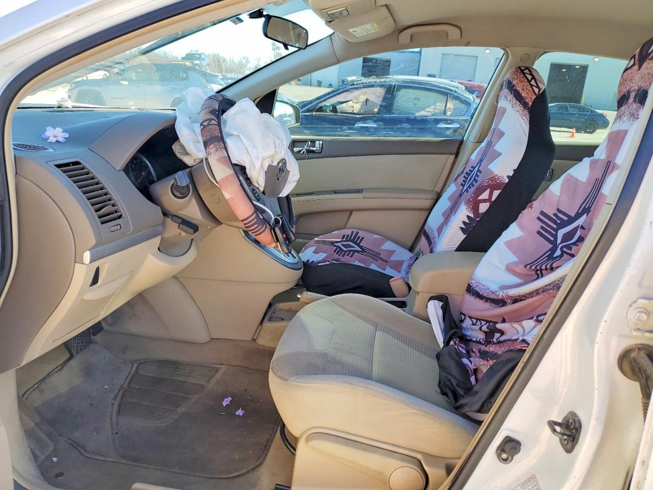 2010 Nissan Sentra 2.0 - Фото 7