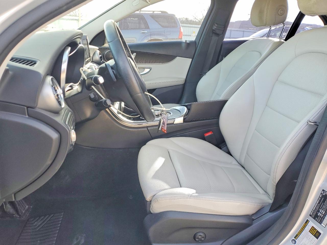 2017 Mercedes-Benz C 300 - Image 7
